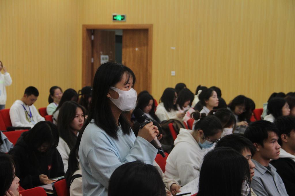 图为互动现场