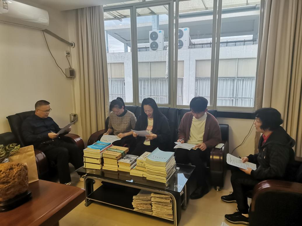 图为备课会现场